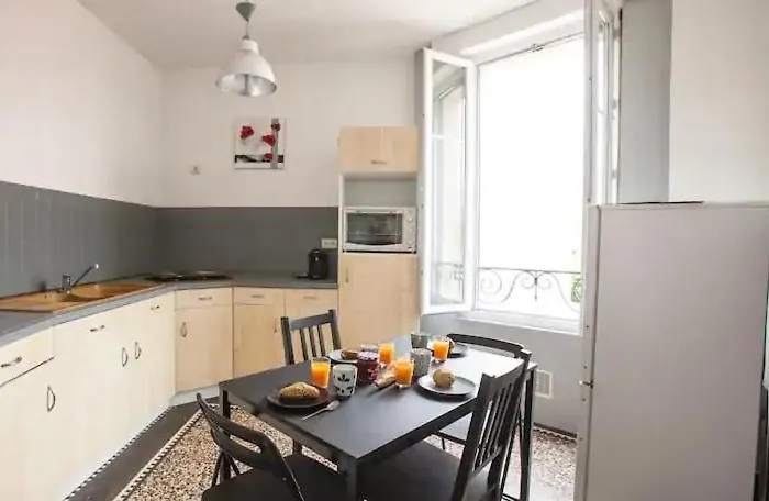 Appartement Charmant Dans Le Centre De Biarritz Dan 3Eme Etage